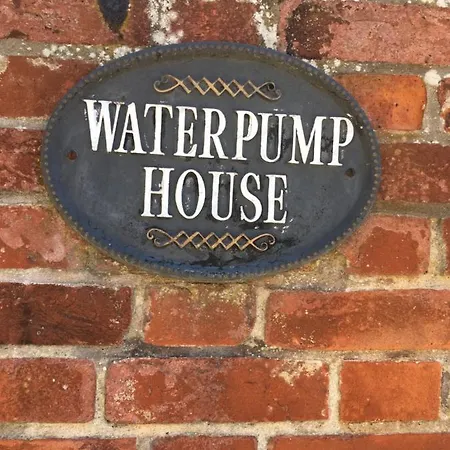 1 Water Pump House Apartment Bury St. Edmunds Exterior photo